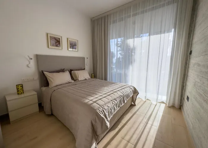 Malberry Park 103 - Modern 2 Bedroom Apartment With Pool, Gym, Jaccuzi